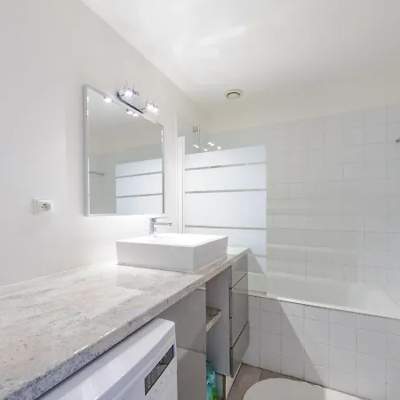 Appartement 2 Pièces Confort à 20m Du Vieux Port, Idéal Pour 2 Personnes - Fr-1-535-44